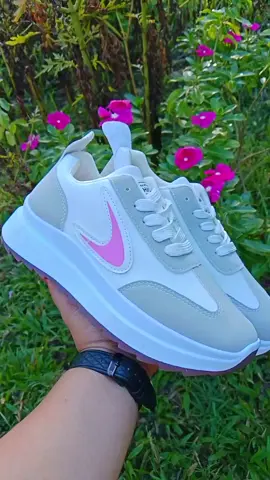 #rubbershoes #sneakers #highquality #sportsshoes #fypageシ #tiktoktrending #viralvedeo #viral #fyppage #trending #fypviral #fypviraltiktok🖤シ゚☆♡ #fypppppppppppppppp 