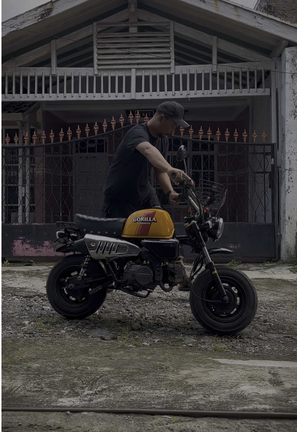 Pengen punya motor gede belom kesampean #honda #hondagorilla #astreagrand #hondacustom #hondamonkey #minibike #minimotorcyle #motorkecil #custombike #moge #mocil 