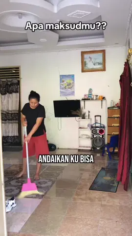 Gara2 lagu tidak ingin mengenalmu🤩🤩😂 #fyp #semuorang #parodiwalid #couple  #comedy