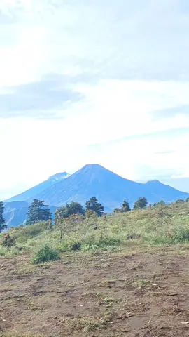 prau 18 april sesuai ekspetasi😍#mountain #pendakiindonesia #prauviapatakbanteng #fypage 