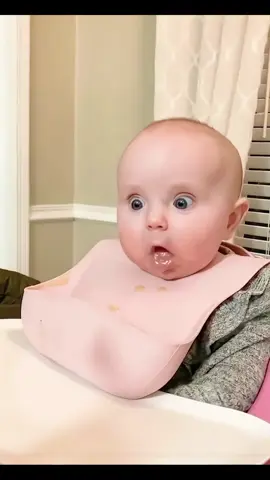 The reactions of babies when they eat food are so interesting. #baby #funnybaby #food #cute 