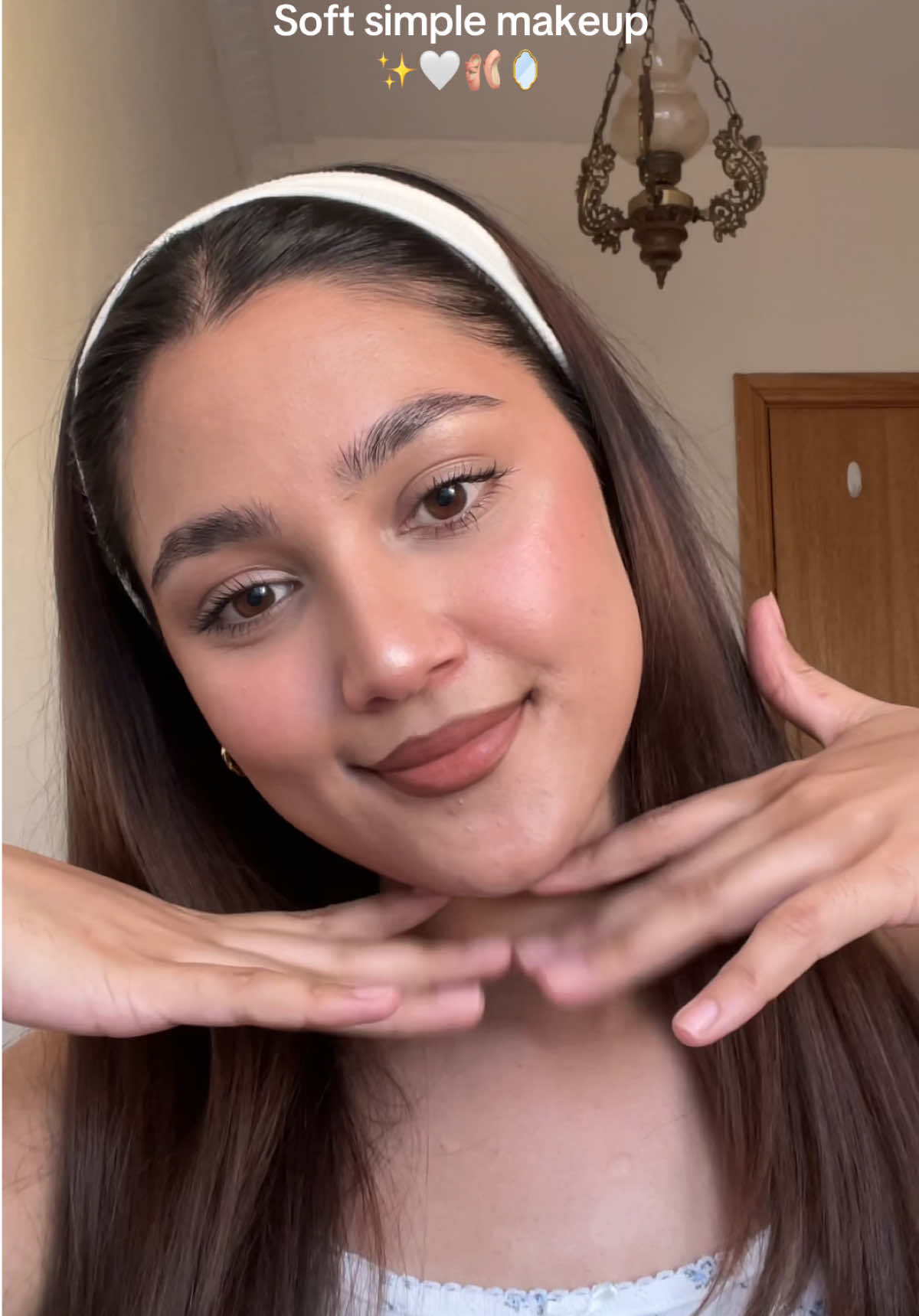 Soft simple makeup  ✨🤍🩰🪞 #creatorsearchinsights #fyp @Maybelline NY teddy liptint shade keep it cozy 