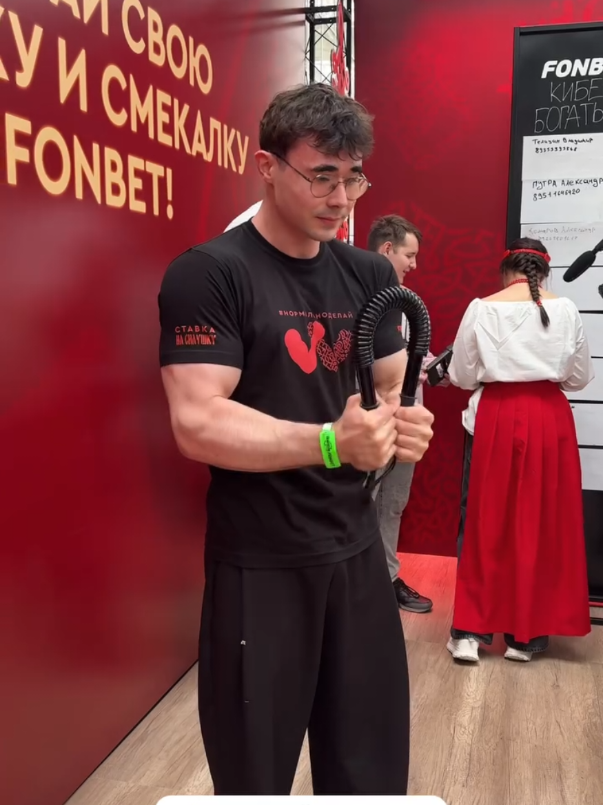 #akimbo #forearms #strong #pronation #trainingmotivation #training #armwrestling #arm #bodypositivity #body #biceps 