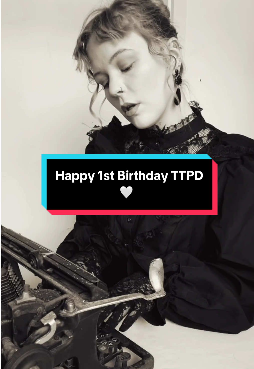 Happy 1st Birthday to the masterpiece that is TTPD 🤍 I love you, it’s  ruining my life. @taylornation @taylorswift  . . . . . . . . . . .*Werbung, unbezahlt . . #ttpd #happybirthday #ttpdera #thetorturedpoetsdepartment #thetorturedpoetsdepartmenttaylorswift #taylorswift #swiftie #germanswiftie #ts #taylorswift #iloveyouitsruiningmylife #taylornation #taylorswiftfortnight #fortnighttaylorswift #ttpdtaylorswift #ttpdtheanthology #ttpdvideo @Taylor Swift @Taylor Nation 