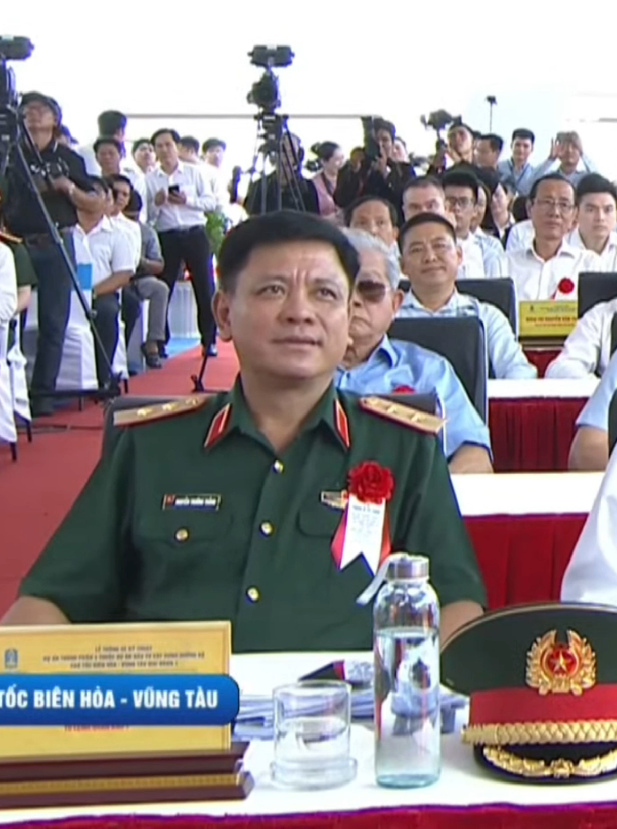 Đại tướng Phan Văn Giang & Trung tướng Nguyễn Trường Thắng dự lễ thông xe cao tốc Biên Hòa - Vũng Tàu. #nguyentruongthang #tulenhquankhu7 #quankhu7 #quandoinhandanvietnam 