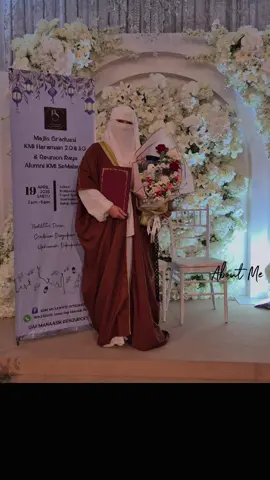 Alhamdulillah... Syukur Nikmat kurniaan Allah.. Segala usaha dn penat lelah..selesaikan praktikal..akhirnya..menyarung jubah warna emas dihari graduasi..Terima kasih semua.... #Kem Mutawwif Intergrasi