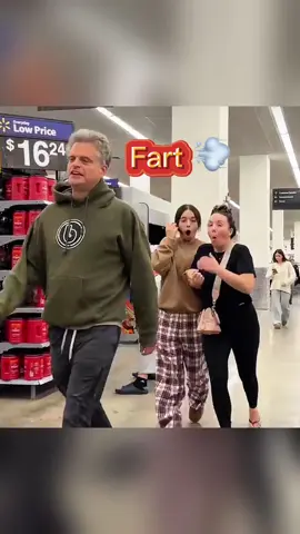 #fart #fartprank #fypシ #foryouu #prank #smileplease #funnypost #farting #america #trynottolaugh #fail 