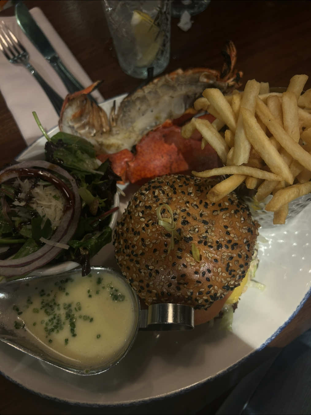 wasn’t doing that much yapping cause the food was THAT good! 😋  #thisandyap #thisandyaptrend #burgerandlobster #nycrestaurants #timessquarerestaurants #girlsnightout #thingstodoinnyc 