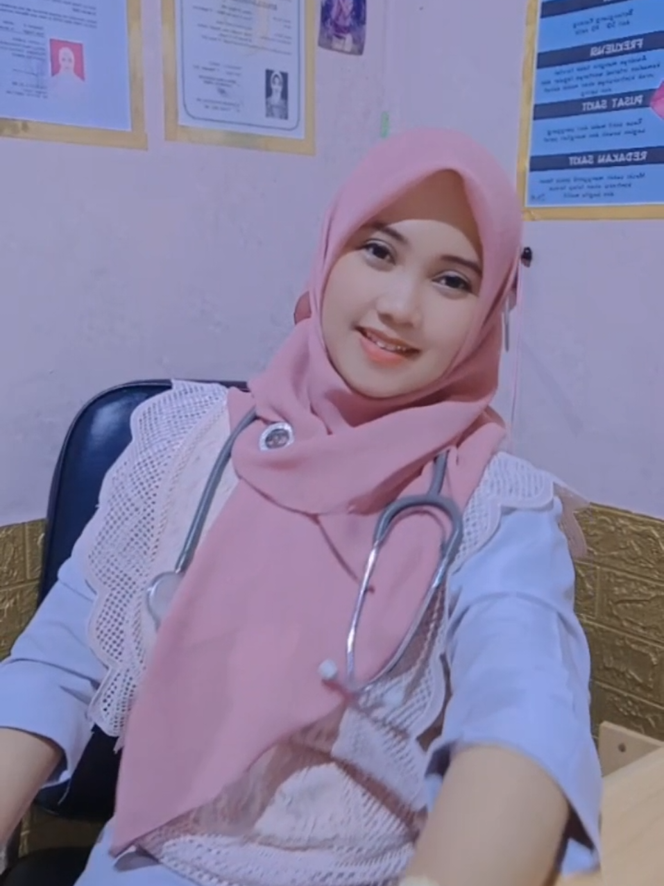 mengapa kau beri harapan?  #bidanalyajember  #bidancantik  #hiburan  #fypシ゚  #fypppppppppppppp  #CapCut 