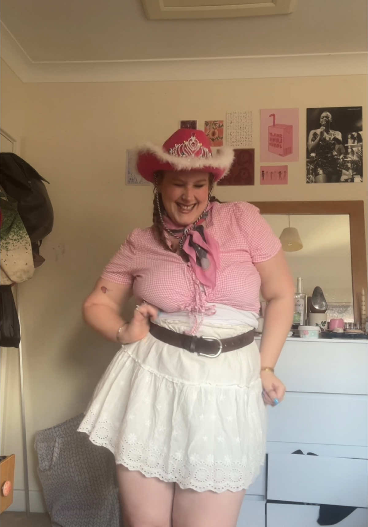 say it with me ladies - save a horse 🐎 ride a cowboy 🤠 💗 #yeehaw #cowgirl #pinkcowgirl #saveahorse #rideacowboy 