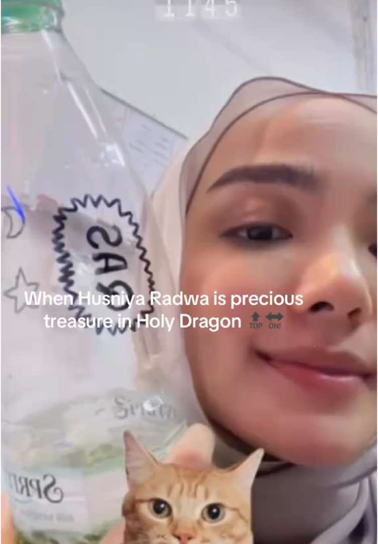 bukan dalam novel je jadi precious treasure, in real life pun sama??!!! bye gue iri gue bilang 😔✋🏻 #thariqridzuwancommandohistreasure #thariqridzuwan #husniyaradwa #holydragon #meerqeen #qasrinakarim #foryoupage 