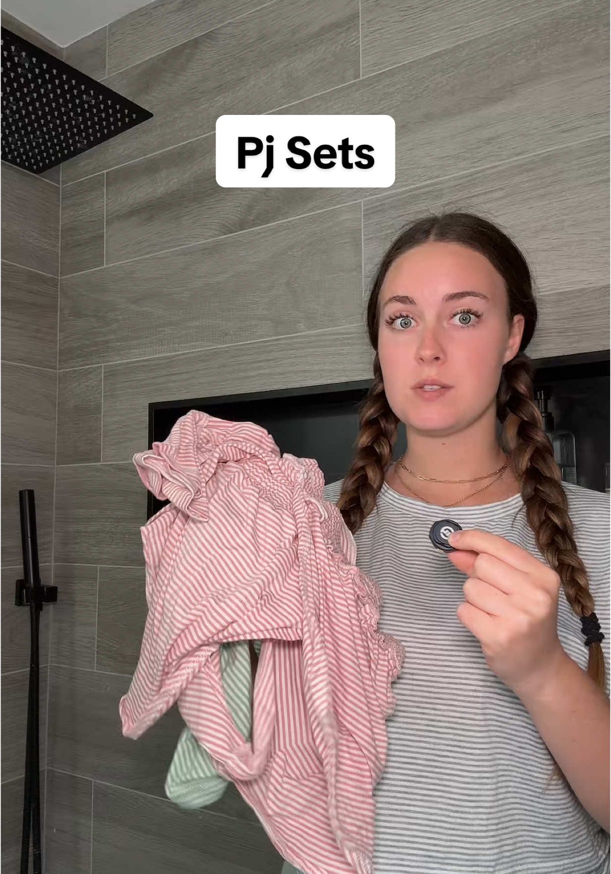 Anyone who i recommend this thanks me till this day. #womenstwopiecesets #twopieceset #womenspjs #TTSDelightNow #tiktokshopcreatorpicks #ttslevelup #trendystarcompetition 
