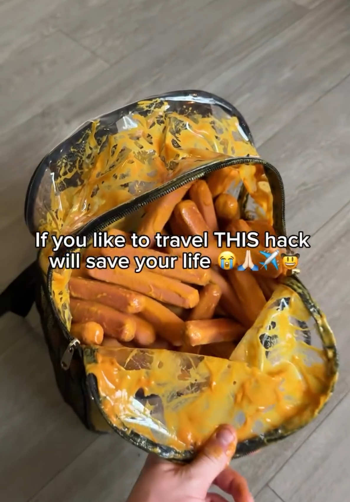 You’re welcome 🙏🏻😭 #traveltiktok #hack #glizzy #hotdog 