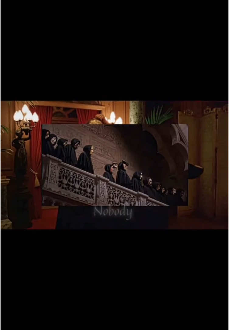 The elite #eyewideshut#editfilm#🍸#fyppp#party#elite#cold#misterious#stanleykubrick#Nobody. −−−·· 