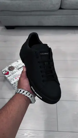 D&G 😍 #viral #fyp #luxury #legit #sneakers #designer #explore #blowthisup #trending #explorepage #luxuryshoes #alucines📿🧿🙈 #dolcegabbana #shoes 
