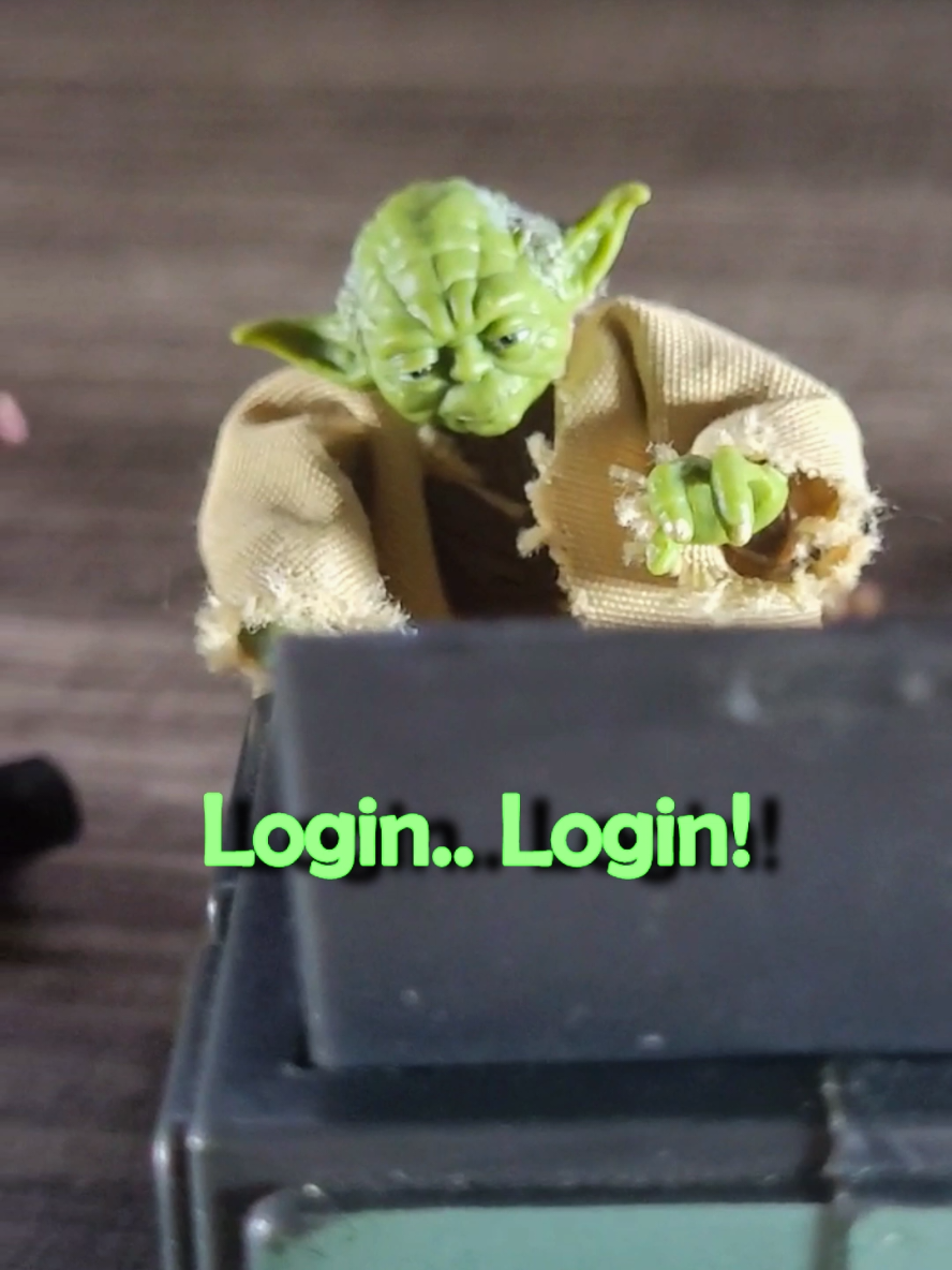 Yoda Has Some NASTY Browsing History 🤒 #starwars #clonewars #actionfigures #anakin #obiwan #ahsoka #yoda 