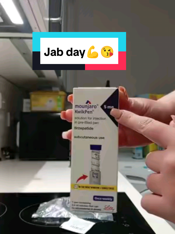 First week on 5mg 💪 #mounjarojourney #mounjaro #weightloss #weightlossjourneyuk #fyp #senmum #goldendose #jabday #jab  #mounjarocommunity #yay 