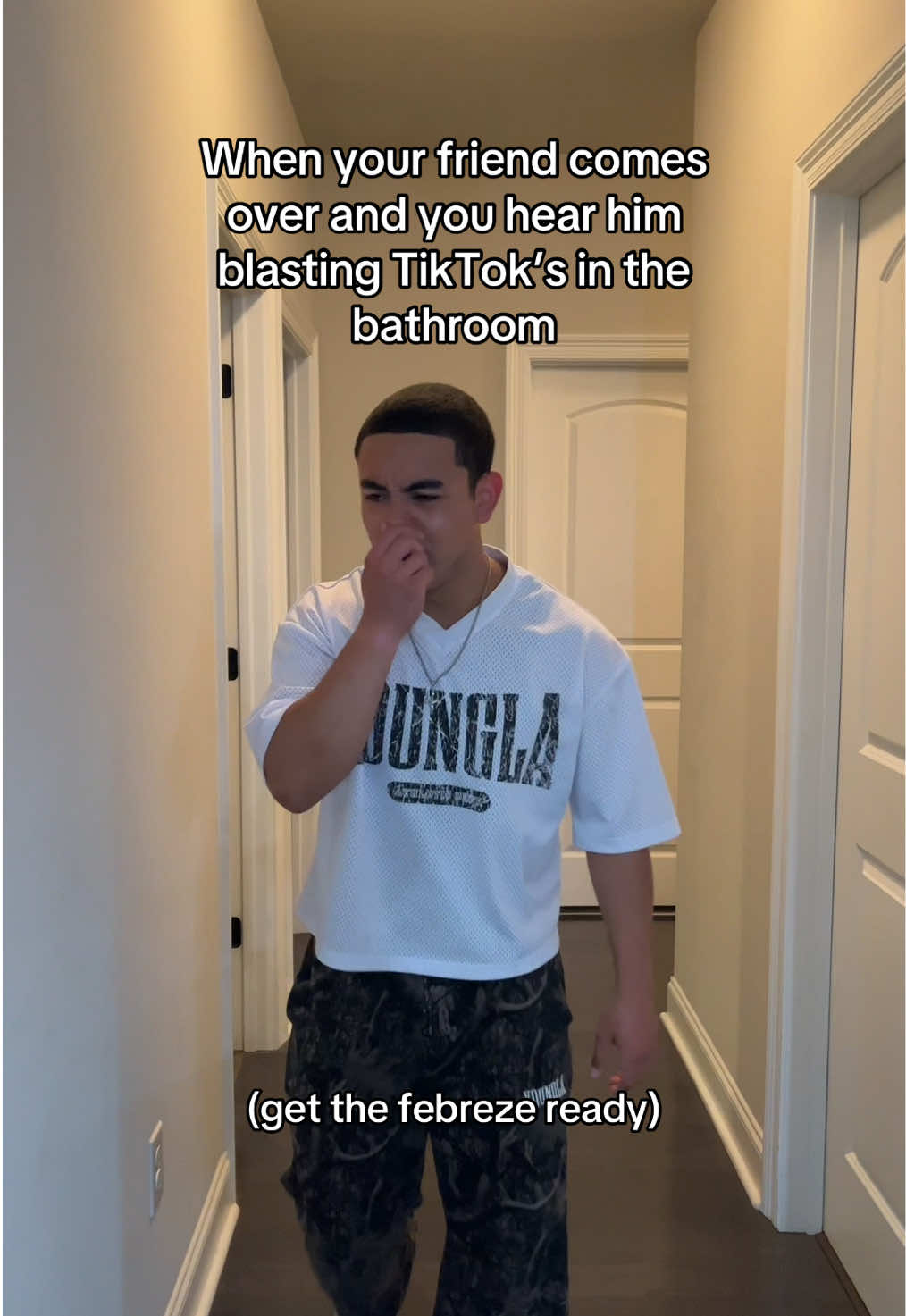 Why my bathroom tho? :/ #relatable #foryoupage 