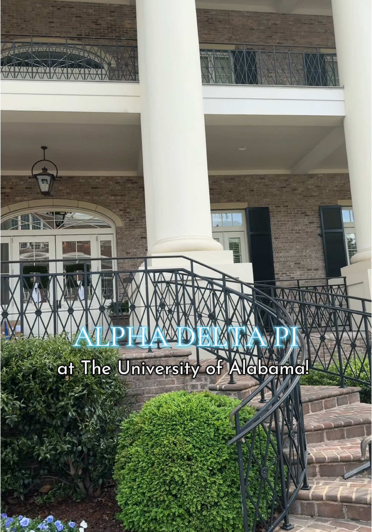 romanticize the adpi house with me 🩵 #bamaadpi #alabamaadpi #alabamasorority #bamarushtok #housetour #sororityhouse #fyp #foryoupage 