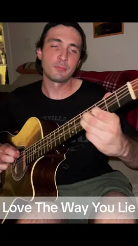 #lovethewayyoulie #eminem #rihanna #guitar #acoustic #foryoupage #fyp 