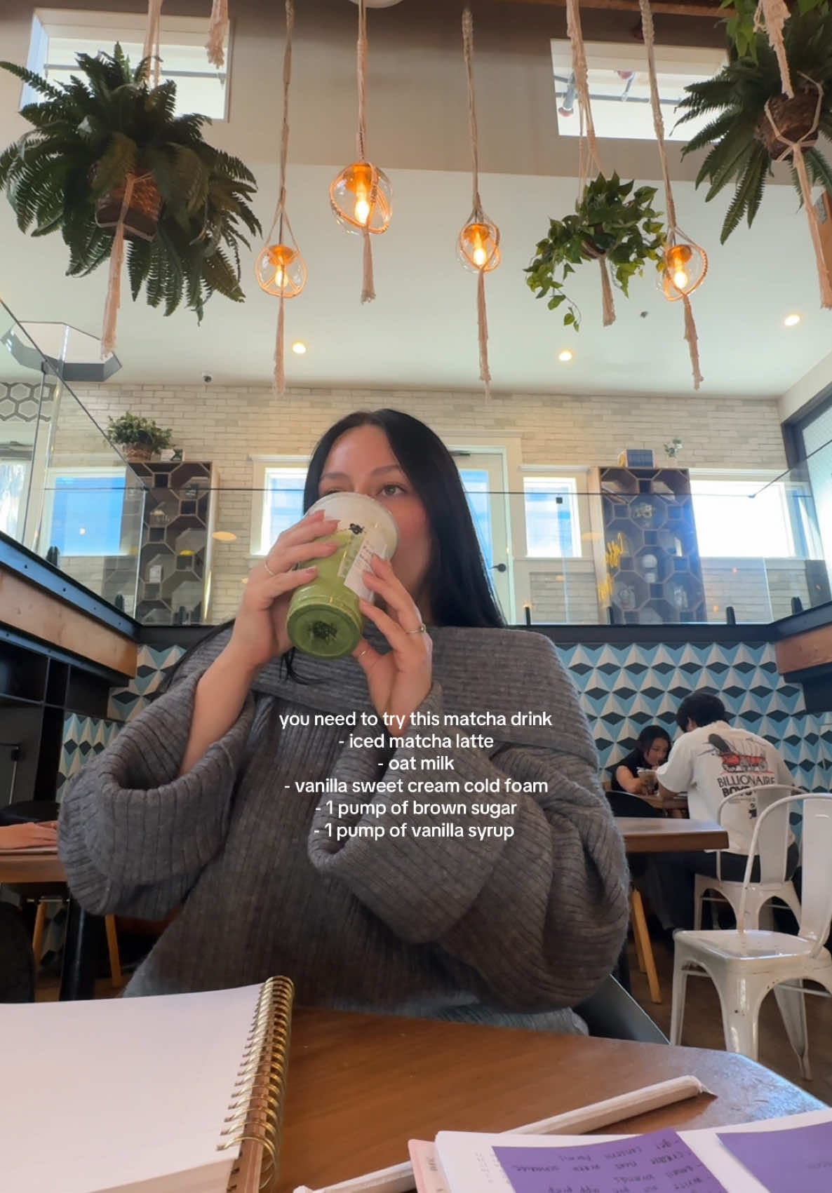 literally 10/10 i got this from @Meow 🍵🐝💚 #matcha #matchalover #betterbuzz #cafe 