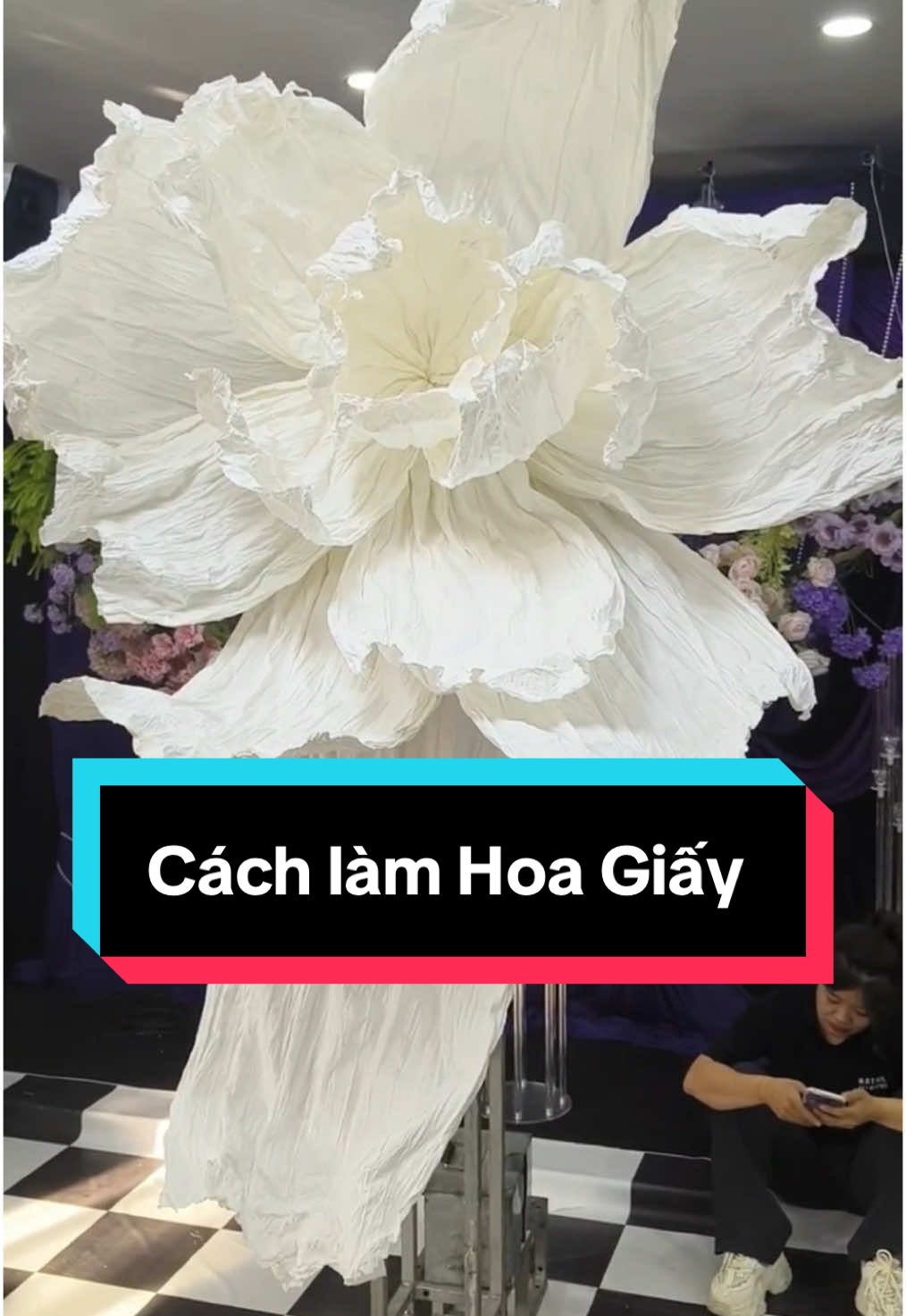 Ai cũng có thể làm được Hoa Giấy Khổng Lồ Fllow để xem thêm nhiều tip hay #hocdecor #tipdecor #fyp #TikTokLove #wedding #TrangTriTiecCuoi #LearnOnTikTok #viral #xuhuong #decorwedding 