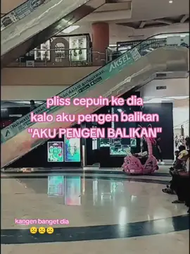tag gasih? #fyp #katakata #quotes #ava_kalsell #pengenbalikan #balikan #kangendia #mantan #moots? #foryou #xybca #trending #bucin 