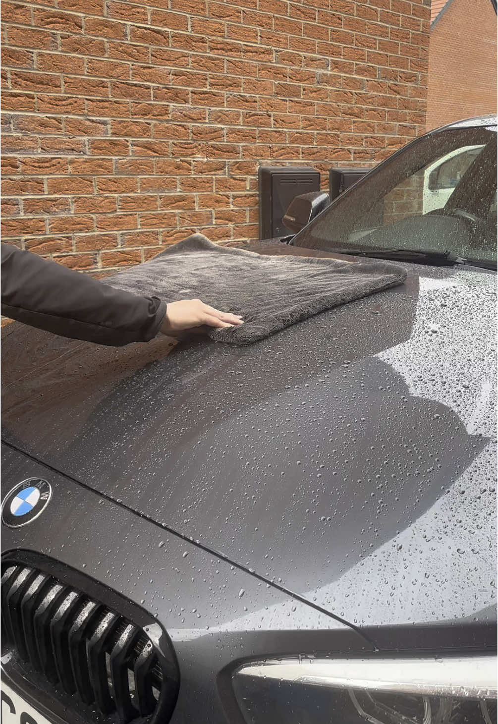 Still using a bathroom towel to dry your car? That’s why you’re getting streaks, scratches, and leftover water spots.  Upgrade to our 2000GSM twisted microfibre drying towel — engineered to absorb 10x its weight in water without dragging or marring your paint.  At 50x80cm, it’s the perfect size to dry an entire vehicle fast, leaving behind nothing but shine. Once you try it, you’ll never go back. #CarDetailing #DryingTowel #MicrofibreTowel #TwistedLoop #CarCleaningHack #CarCareEssentials #DetailingProducts  #NoMoreStreaks #2000GSM