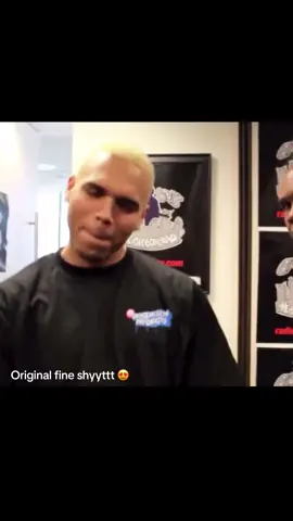 Tell me I’m lying ??! Exactly he’s so fineeee #chrisbrown #fup #viral #singer #artist #yeah3x @chrisbrownofficial #breezyfans #lovehim #fan #concert #makemefamous #fyp #brownchris #1kviews #100k #trend #tiktoktrend #fyp #viral #trend #2kviews #fup #fup fyp #chris #ilovemyman #allmine #jadawallce #trend 