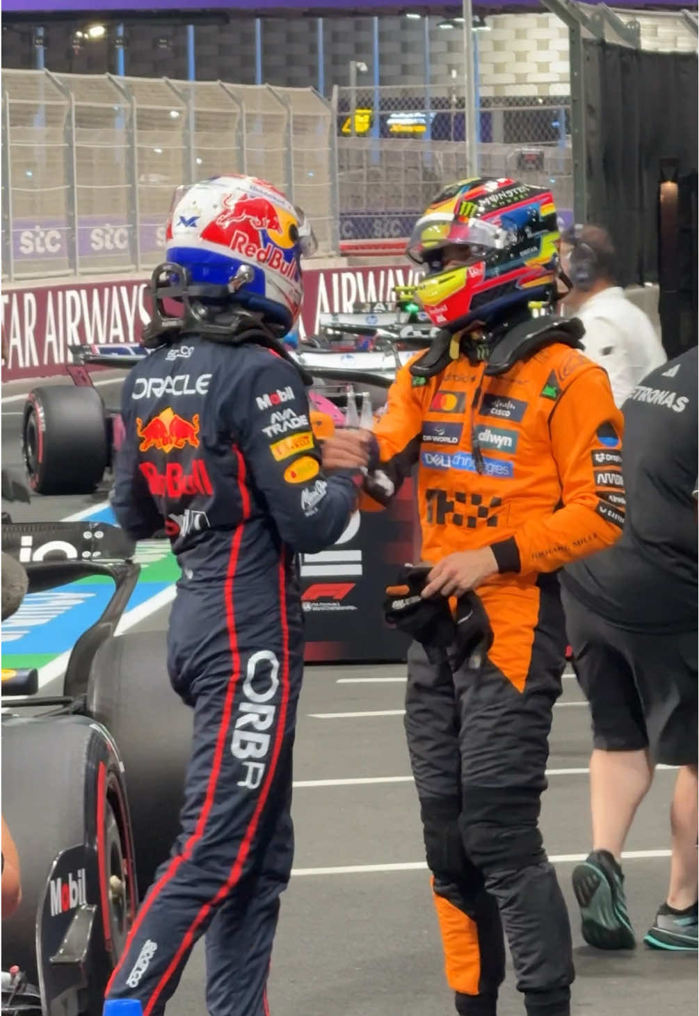 🤝  #f1 #maxverstappen #oscarpiastri #welldone 