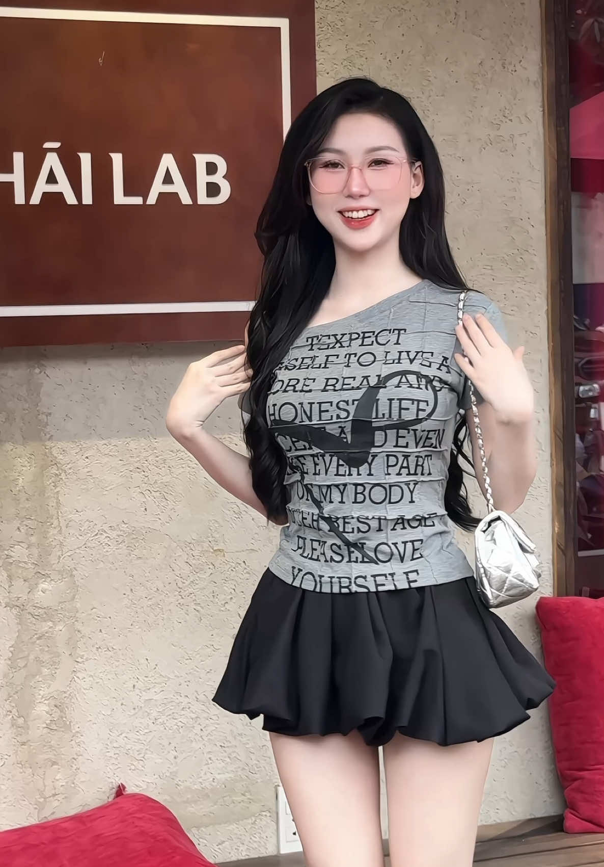 Cái áo ko ngừng nổ đơn nhà em ạ #chamanhnguyenshop #viral #viralvideo #viraltiktok #phoidoxinh #xuhuong #xuhuongtiktok #aothun @Nguyễn Châm Anh 