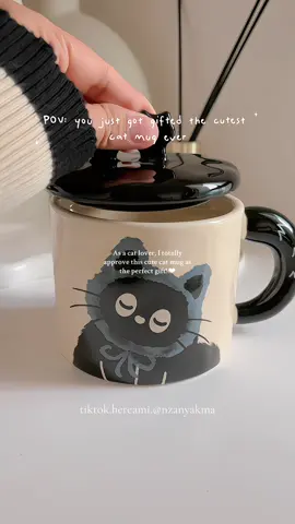Kiyowooo ❤︎ Boleh belikan ni as a gift dekat partner yang suka kucingggg koranggg 😽🐱 #mug #catmug #cutemugs #giftideas #giftboxmurah #giftboxsurprise #giftboxmalaysia #cat #cutecat #ceramics #hadiah 