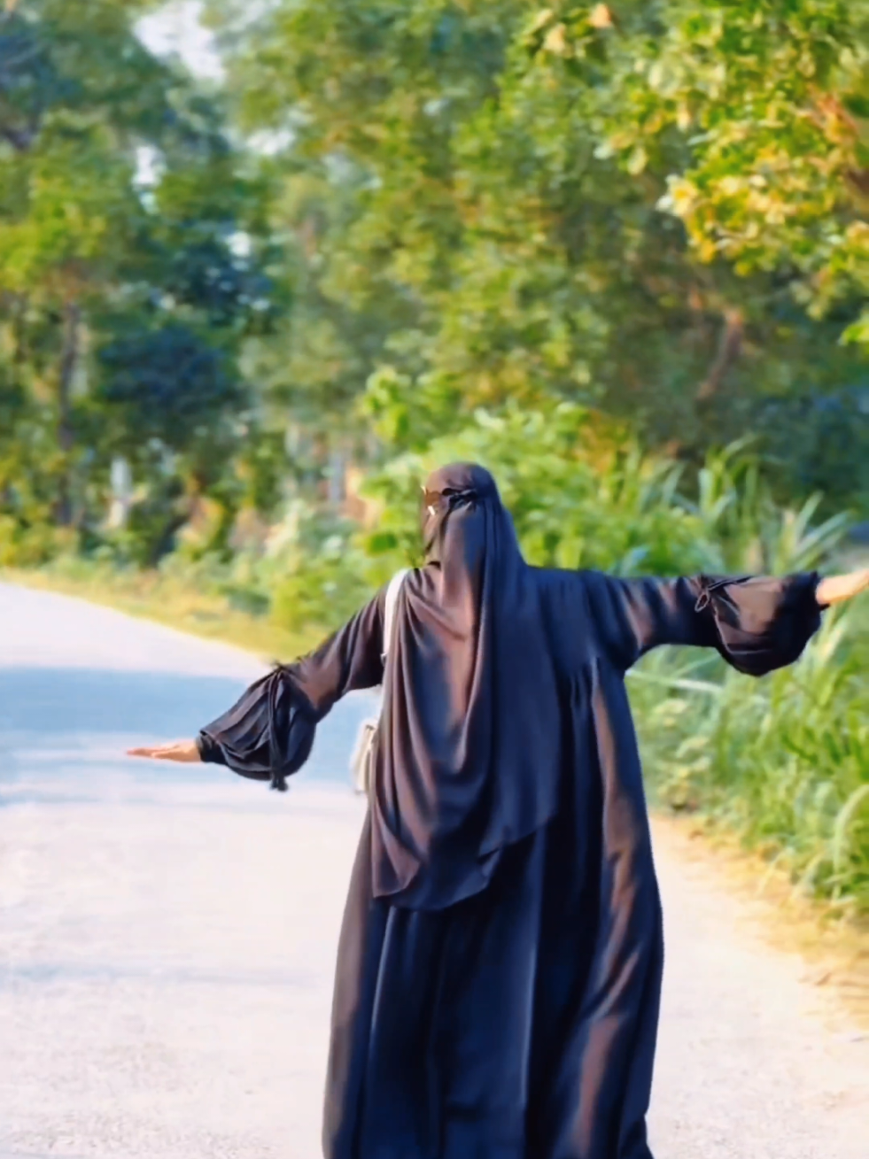 ভাগ্য না থাকার প্রতিটা জিনিসের প্রতি মানুষের এক অদ্ভুত টান থাকে ☺️🥺#foryou #unfrezzmyaccount #plssupport #fypviralシ #trandingvideo #trandingsong #plssupport @TikTok @TikTok Bangladesh 