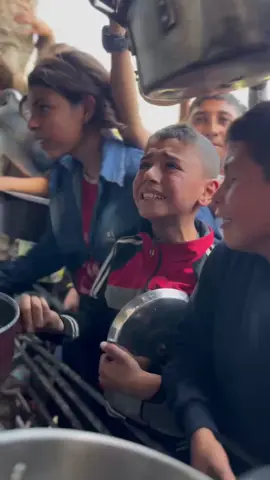 رغم الحصار والدمار واستمرار إغلاق المعابر على قطاعنا الحبيب  مستمرين في إطعام أهلنا الصامدين في شمال قطاع غزه  شكرا تكيه مطبخ حساء غزه  #الامارات_السعوديه_الكويت_البحرين_عمان  #مطبخ_حساء_غزه_الجنوبي  #حرب_غزه_الآن  #fypシ 