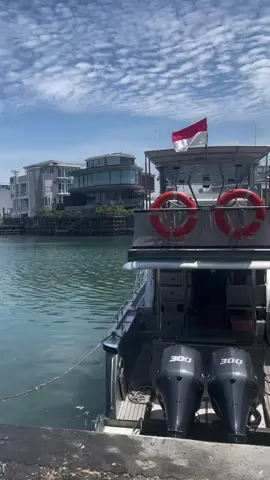 Yach jakarta pamegaran🛥️ buatan Amerika is the best❤️ #yacht #pulauseribu #fyp 