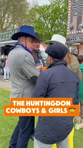 Yeehaaa! Great to meet these lovely people at @huntingdonracecourse for Country Day #Raceday #HorseRacing 