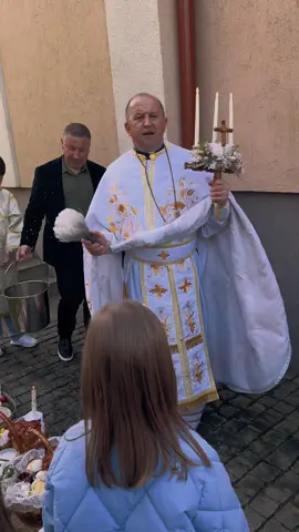 Інтернет-провайдер Expres щиро вітає всіх з Великоднем! Нехай це світле свято наповнить ваші домівки теплом, радістю та миром, а серця — вірою, любов’ю й надією. Бажаємо вам міцного здоров’я, добробуту та стабільного інтернету!
