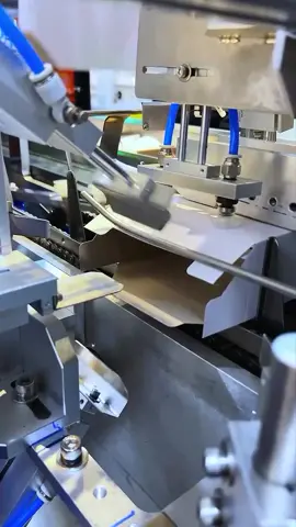 Slow-motion of a cartoning machine. #machinepix #engineer #engineering #howitsmade #manufacturing 