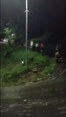 mobil gagal nanjak di tamborasi          info yg terjebat macet di tamborasi#tamborasiberjudul🥶🥶 #fypシ゚ #tamborasipunyamau#drivermudapunyacerita🤙🤙 #lintastenggara #cctvlintastenggara #hinogacor🔥 #bismillahfypppppppp 