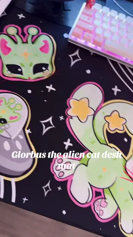 Glorbus the cat desk mat!  • • • #art #artist #alien #catalien #cuteart 