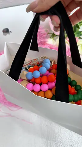 Mother’s Day gift under $4#wallet#wristlet#foralWallet#mothersday#gift#mother#mothersdaygift#falldealsforyou#tiktokshopholidayhaul #TikTokShopMothersDay #TikTokShopRestock #spotlightfinds