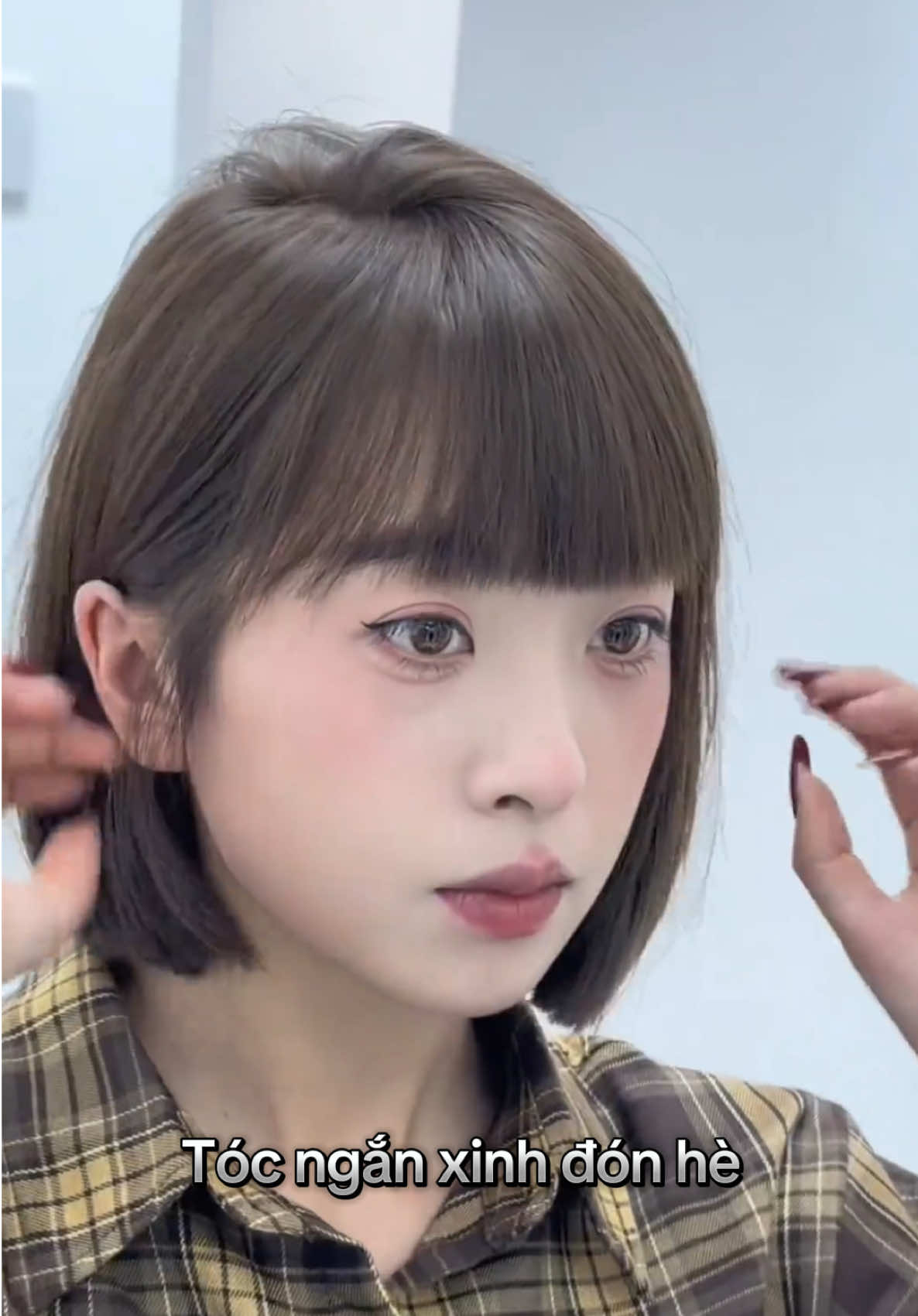 Tóc ngắn cực xinh kết hợp màu nhuộm nâu lạnh trẻ trung cho nàng đón hè #minhrhairquan7 #xuhuong #bobhaircut #bob #shorthair #tócngắn #tócngandep #duỗihơinước #duỗitựnhiên #nâulạnh #màunhuomtonda #salontocquan7 #salonquan7 