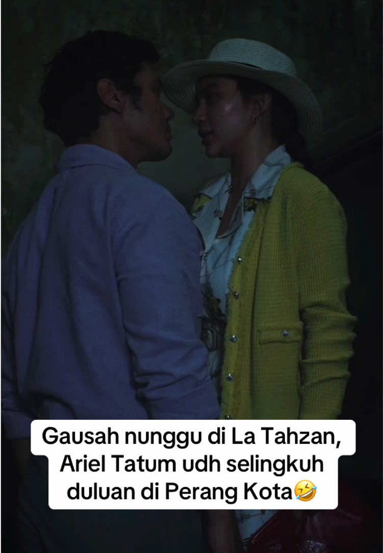 Gausah nunggu La Tahzan, soalnya ariel udh selingkuh duluan di Perang Kota💀 #perangkota #filmperangkota #filmperang #filmaction #chiccojerikho #arieltatum #jeromekurnia #fyp #lewatberanda #foryourpage #xyzbca