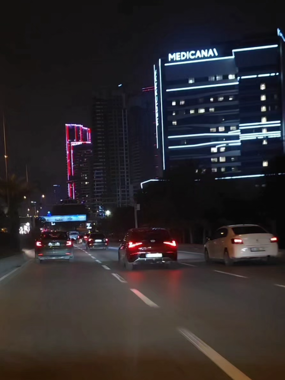 тєн∂iт мi є∂єℓiм ℓαи iℓℓα ?  #Bertaraf  #CanbayWolker  #Heijan  #Muti  #keşfet  #yol #müzik  #yollarkadaşım  #yolvideoları  #yolstoryleri  #gecestoryleri  #İzmir  #izmir35  #GüliRana 