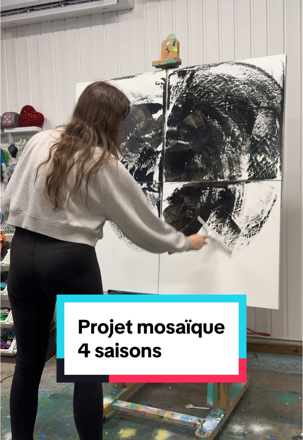 Voici un nouveau projet mosaïque, cette fois-ci, j’avais en tête de représenter les quatre saisons ❄️🌸☀️🍁 J’aime beaucoup travaillé de cette façon, vous me direz ce que vous pensez de cette grande œuvre ! ##animalartwork##colorfulartwork##artprocess##artistepeintre🎨