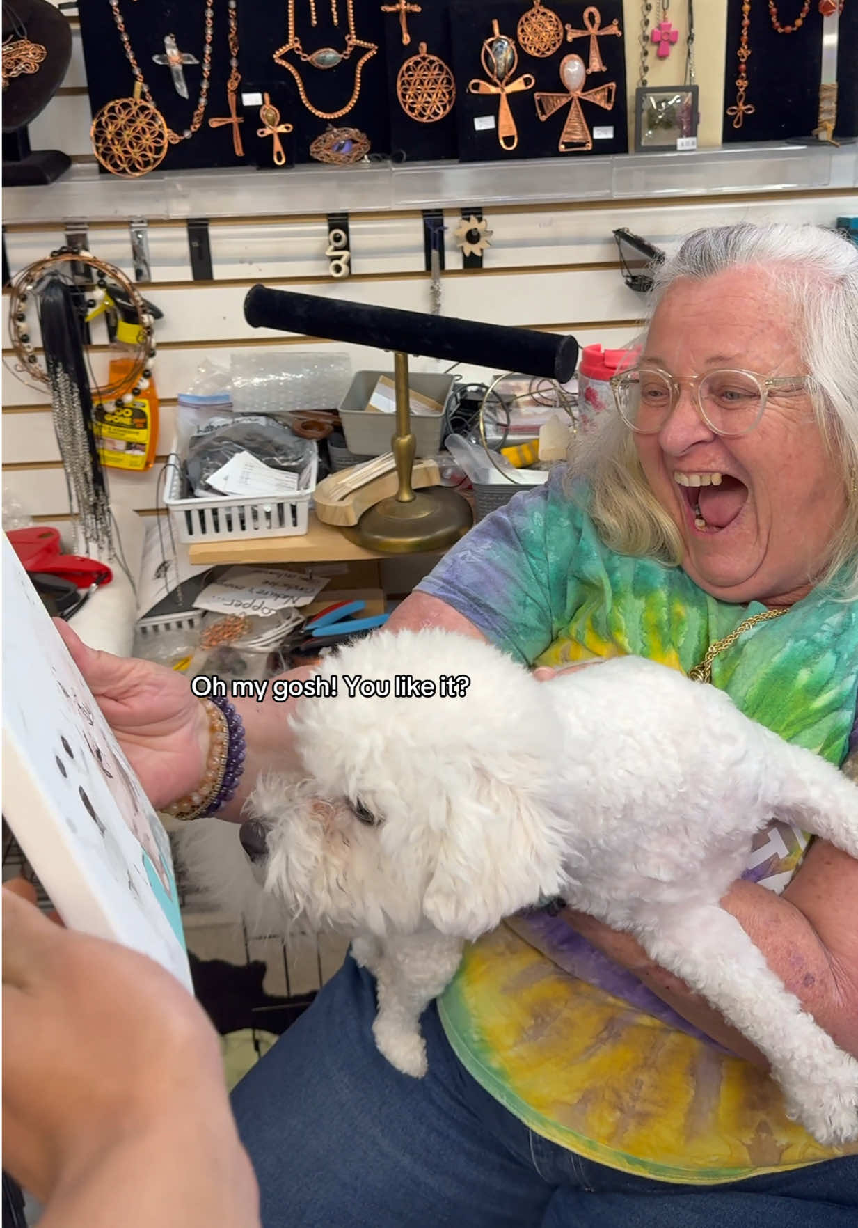 Looks like Nancy and her Dog both loved the painting! Happy to hear she is living her dream. 🙌🏽🎨 #art #painting #reaction #giveaway #dog #fyp 