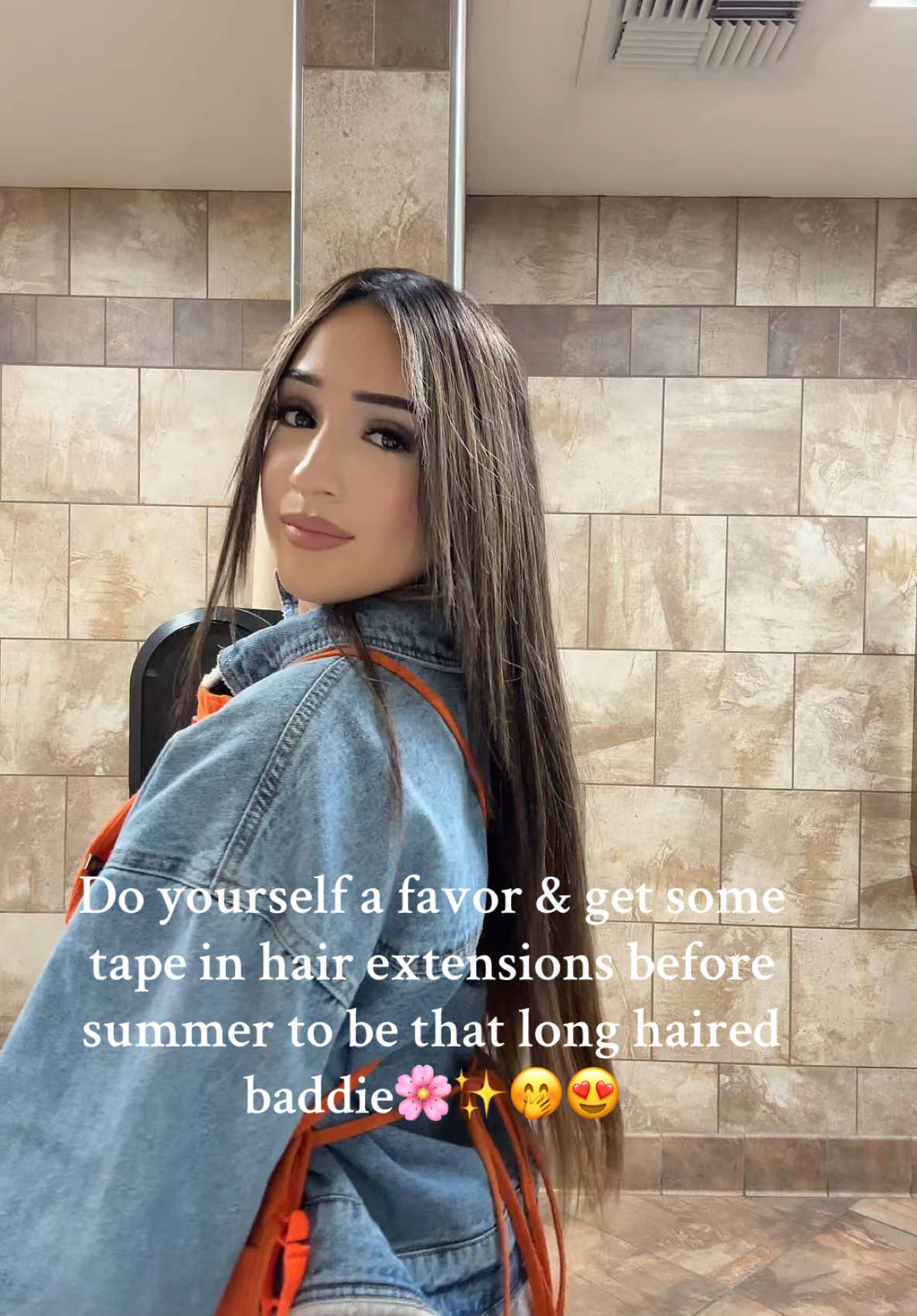 #4/27/24 is my color They blend so effortlessly & you can curl straighten crimp😍they are definitely worth it✨🫦#dealsforyoudays #tapeinextensions @sunnyhairofficial #deals #dealsforyourdays 