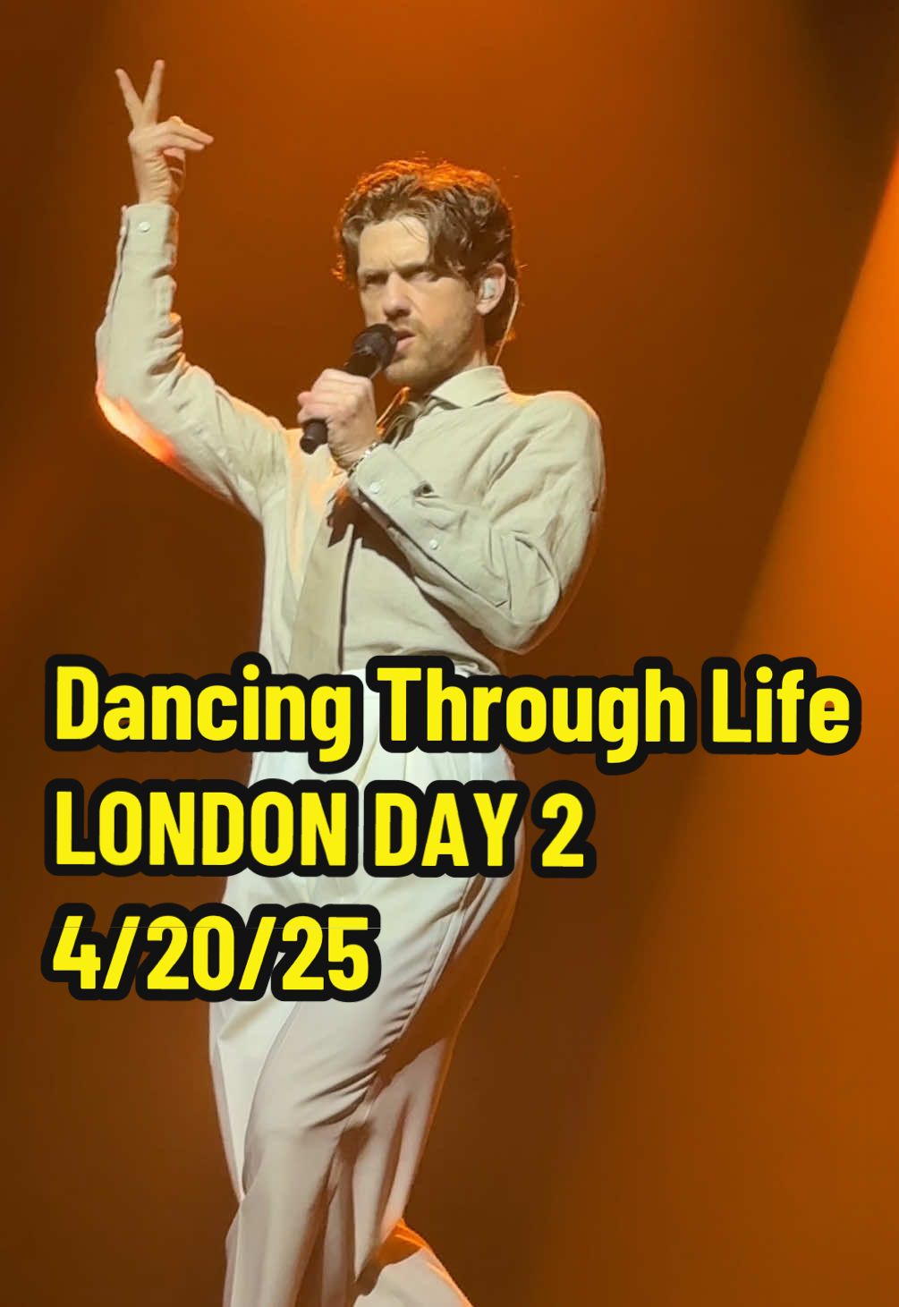 A little Fiy-Aaron “Dancing Through Life” in London Day 2️⃣ 💚💕🕺 📹 : @Angelique  #aarontveit #wickedmusical #fiyero #dancingthroughlife #wicked #musicaltheatre #bway #tonyawardwinner #fyp 