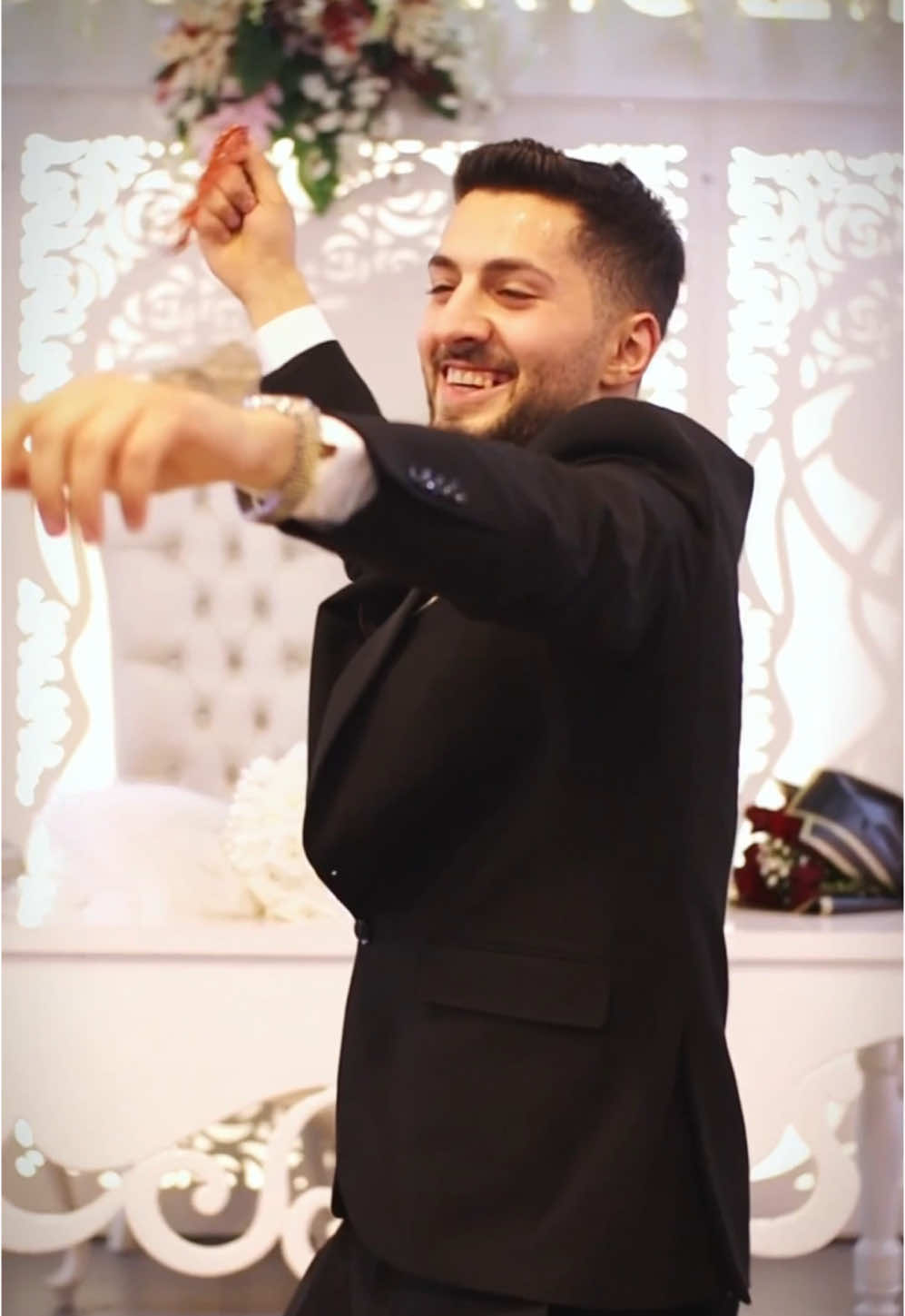 #بيلبقلك_انك_تدلل_والله_بيلبقلك #ياعريس_على_ساحة_تفضل#وعساحة_ياعريس_تفضل#اكسبلورexplore #اكسبلورexplore❥🕊🦋💚❤🕊️ #اكسبلور #اكسبلورexplore_o_الهشتاقات #لايكاتكم_ومتابعتكم_تفرحني_فدوهه،🥀🥺🦋 #قالو_جن_جنوني 