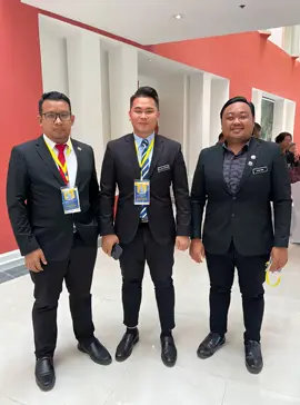 ok jga menari² di Dewan DUN ni.. asyik dengar isu rakyat saja.. lumpat² skit hahah @syukrisaridih 